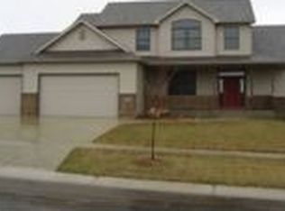 707 9th Ave NW, Byron, MN 55920