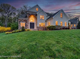 103 Rock Ridge Dr, South Abington Township, PA 18411
