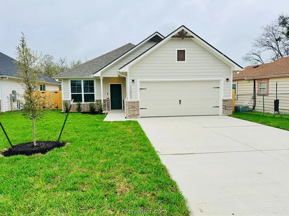 1202 Suncrest St, Bryan, TX 77803