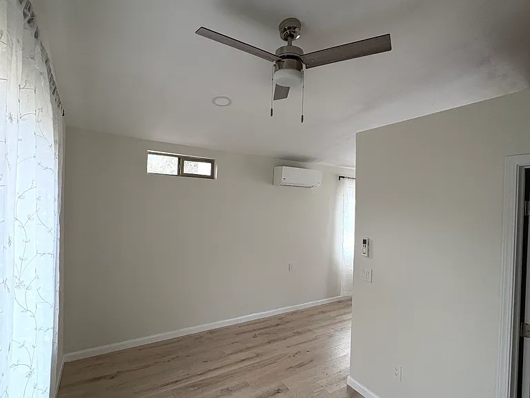 10642 Mountair Ave — Photo 6