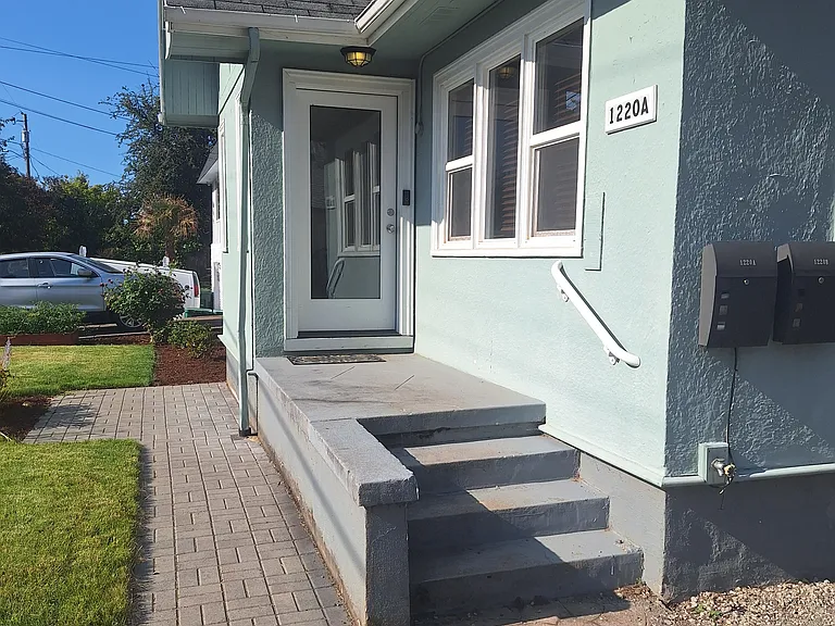 Small sun patio in front