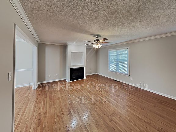 3rd image of 108 Tumbleweed Dr
