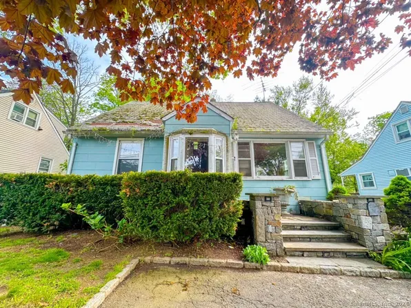 87 Holcomb Avenue, Stamford, CT 06906