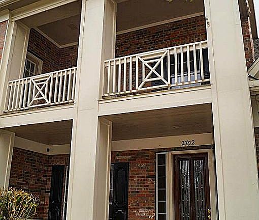 2nd image of 2702 Sabine Ct