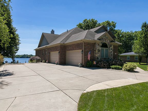 2nd image of 47229 N Shore Dr