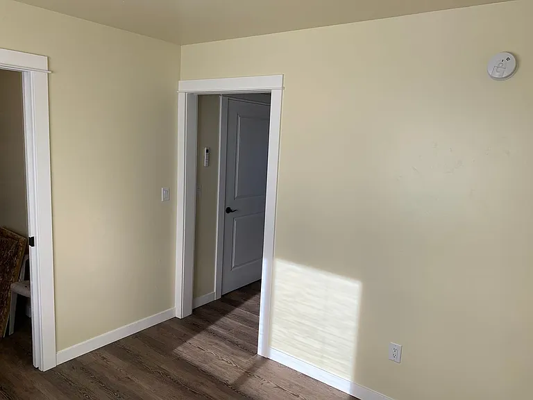 181 E Tall Fir Ct #A — Photo 10