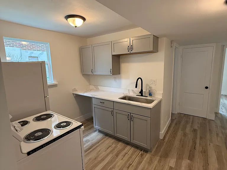 829 Riverview Terrace — Photo 14