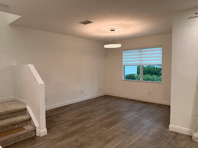 562 Parsons Way — Photo 7