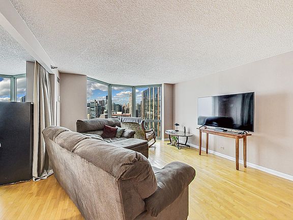5th image of 195 N Harbor Dr APT 5208