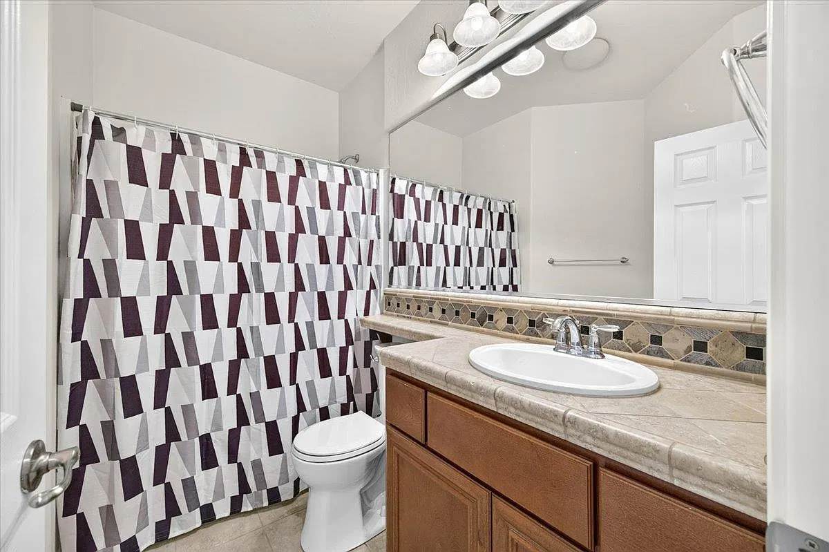 3 bed, 1540 sqft, $2,495 — Photo 3