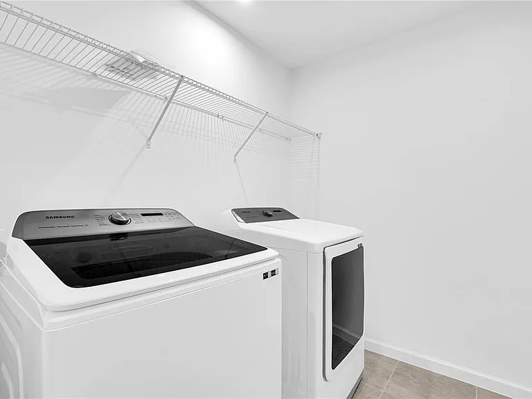 1100 Lakeshore Breeze Pl — Photo 21
