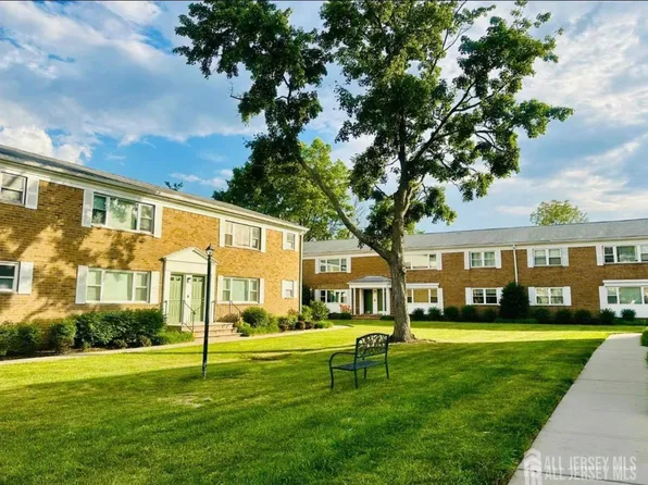 37 Judson St #5A, Edison, NJ 08837