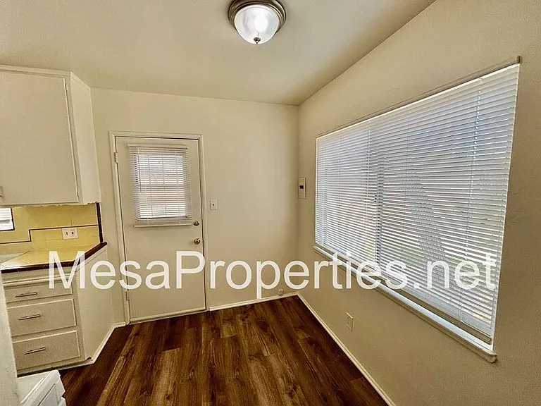 316 W Arrow Hwy #B — Photo 4
