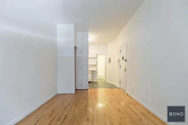 Rented by Bond New York | media 3