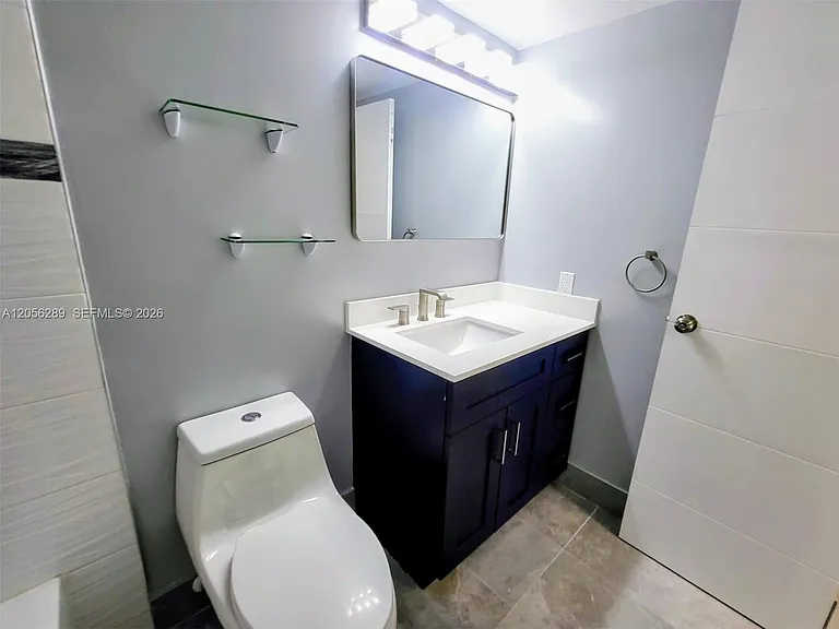 601 Three Islands Blvd #411 — Photo 19