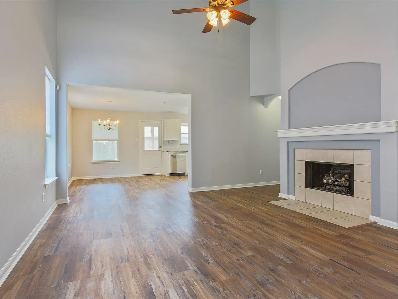 4 bed, 2.5 bath, 1825 sqft, $2,100 — Photo 4