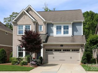 914 Greenbridge Dr, Matthews, NC 28105