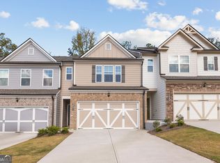5665 Overview Dr, Flowery Branch, GA 30542
