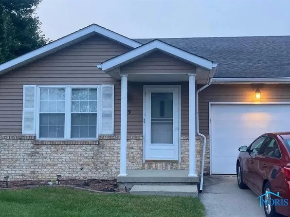 9 Edith Ct, Bowling Green, OH 43402