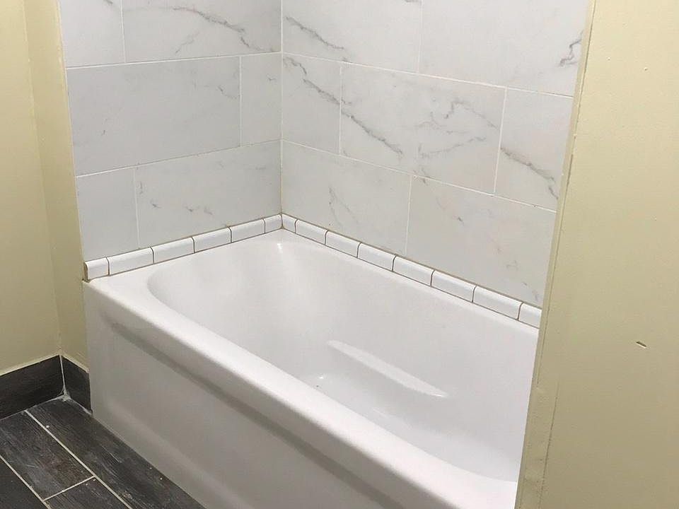 1st image of 6334 N Richmond St APT 1