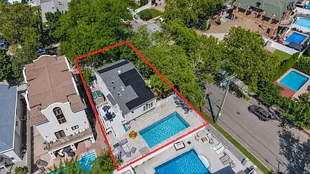 113 Barlow Drive South