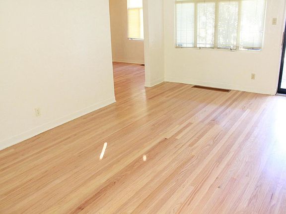 4th image of 3824 Mesa Verde Ave NE