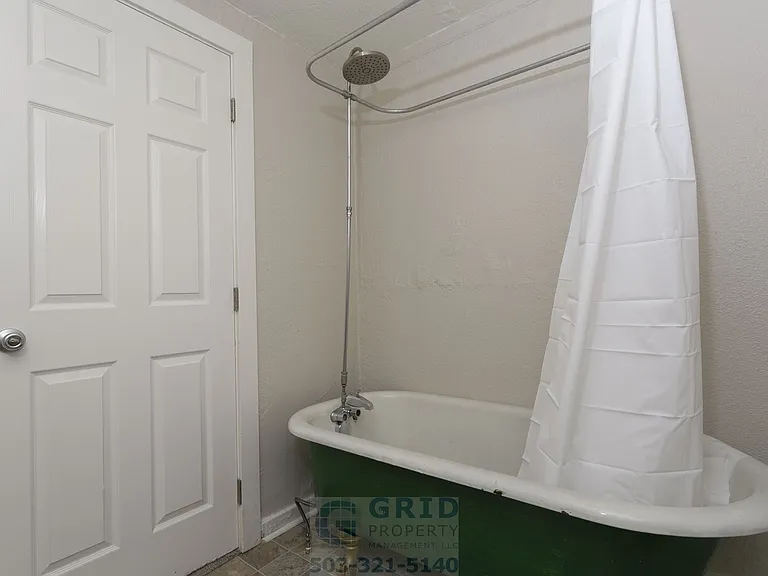 7537 SE 51st Ave — Photo 7