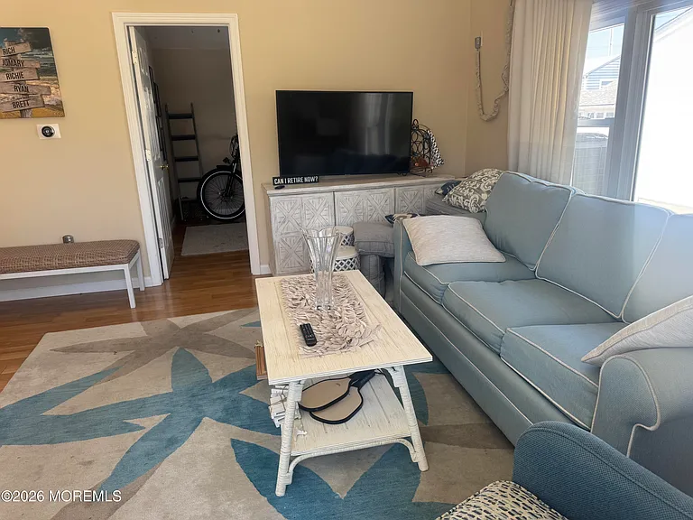 128 San Fernando Dr — Photo 2