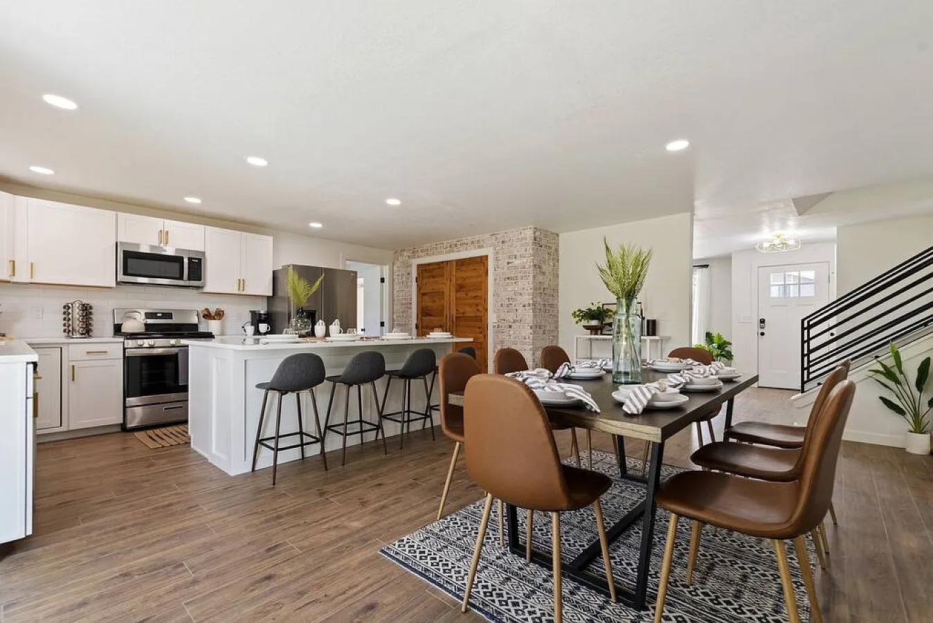 4 bed, 1784 sqft, $3,800 — Photo 1