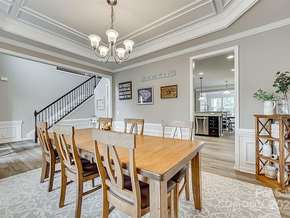5th image of 3959 Kestrel Ln