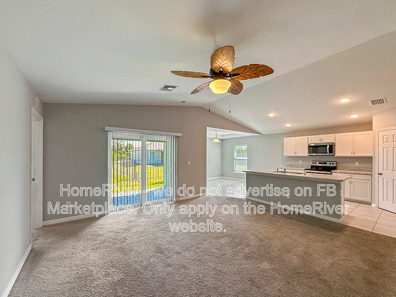 4 bed, 2.0 bath, 1810 sqft, $1,995 — Photo 2