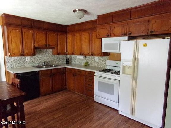 2nd image of 420 Brady St NW