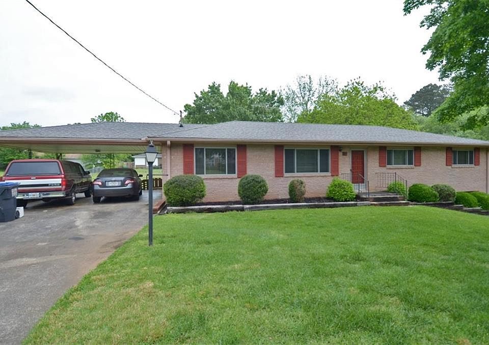 1st image of 75 Lloyd Dr