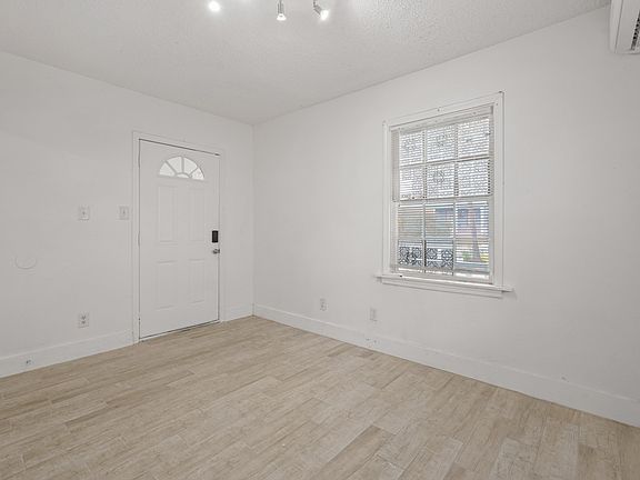 3rd image of 1415 Church St #1415A