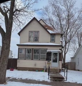 305 3rd Ave S, South Saint Paul, MN, 55075