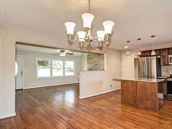 4th image of 8405 Seaforth Dr
