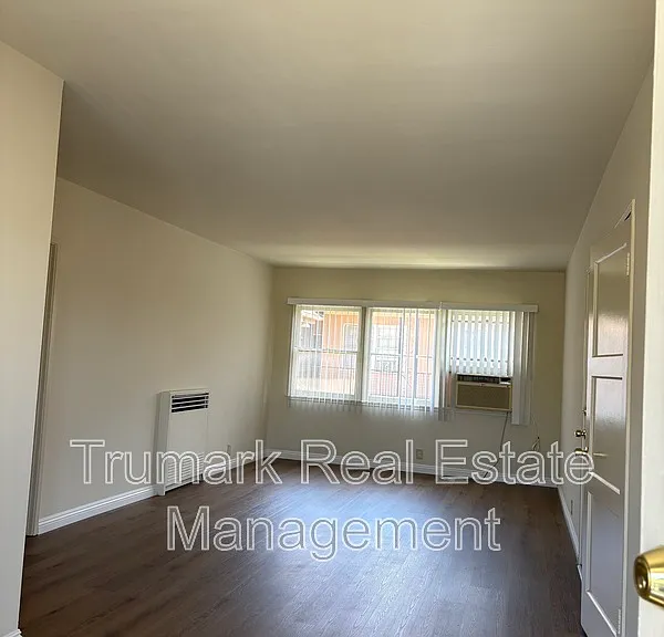 919 N Glendale Ave #12 — Photo 25