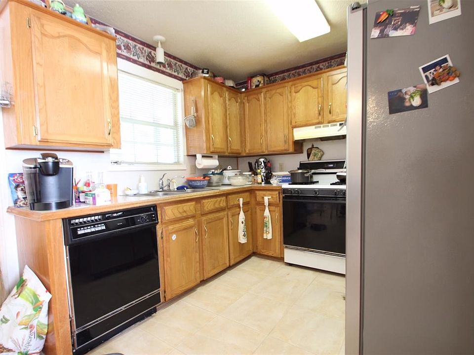 1st image of 407 Tracey Ave