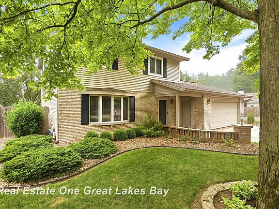 5th image of 7560 Laurie Ln S