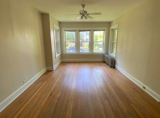 800 Seward St APT 3, Evanston, IL 60202