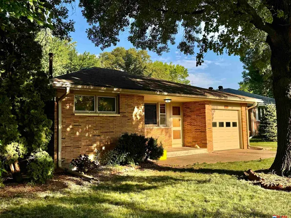 4111 S 36th St, Lincoln, NE 68506