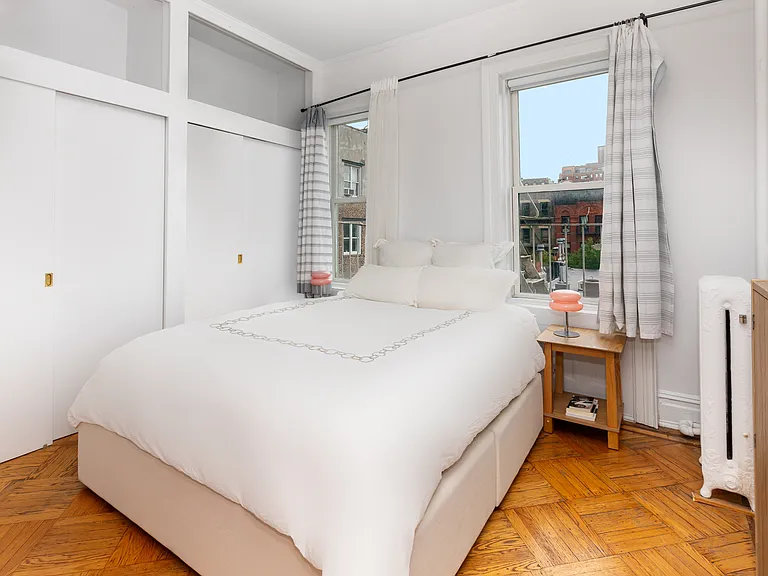 237 W 11th St #5C — Photo 3
