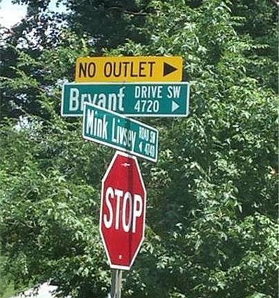 4th image of 4883 Bryant Dr