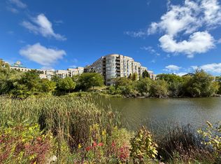 2511 Lakeshore Rd W #406, Oakville, ON