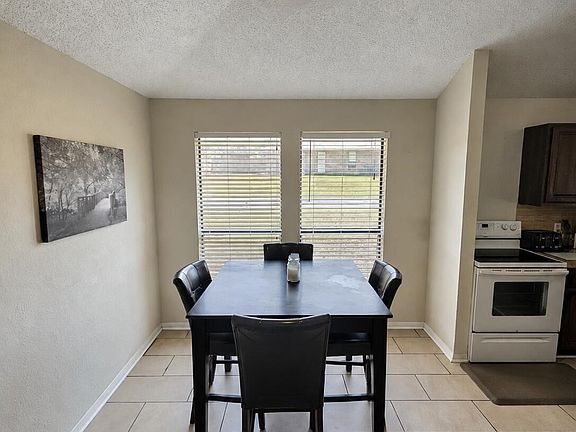 5th image of 5505 Oak Brook Rd