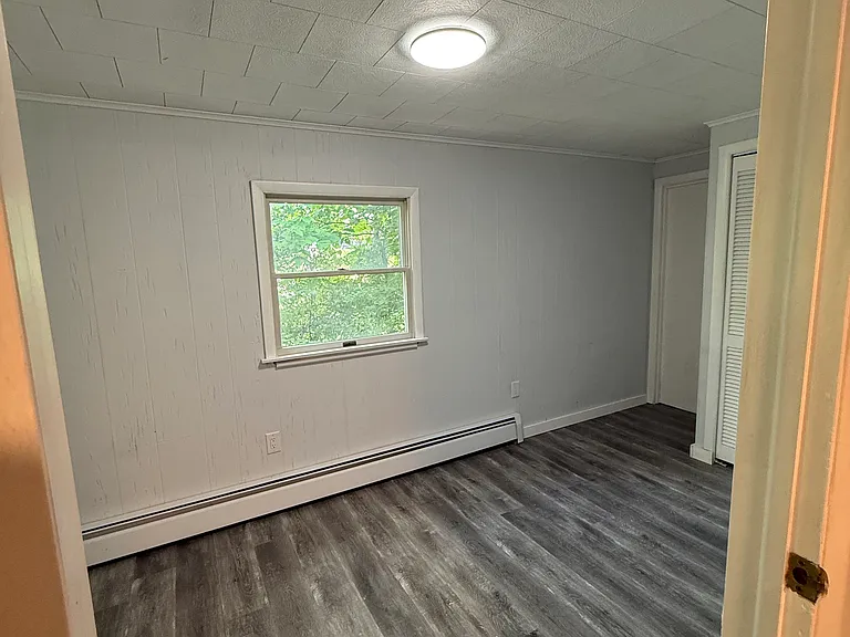 2285 Memorial Hwy #3 — Photo 8