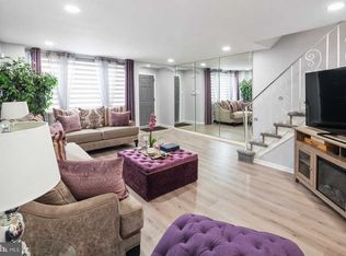 215 Glendale Rd, Upper Darby, PA 19082