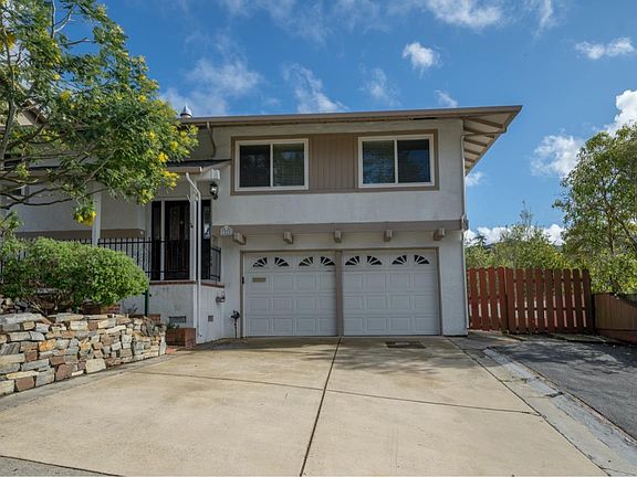 2nd image of 1026 Park Pacifica Ave
