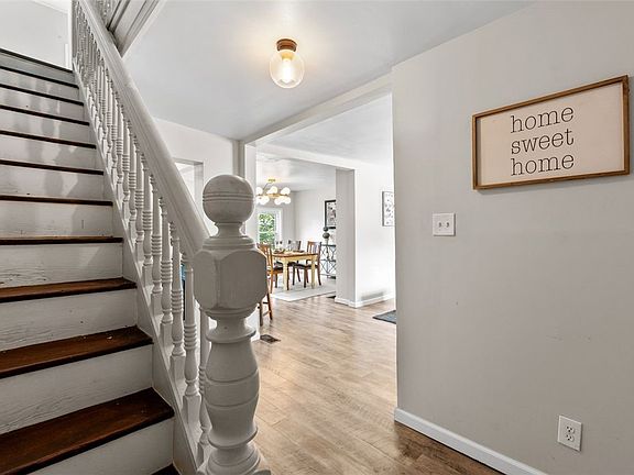 3rd image of 4242 Lydia St