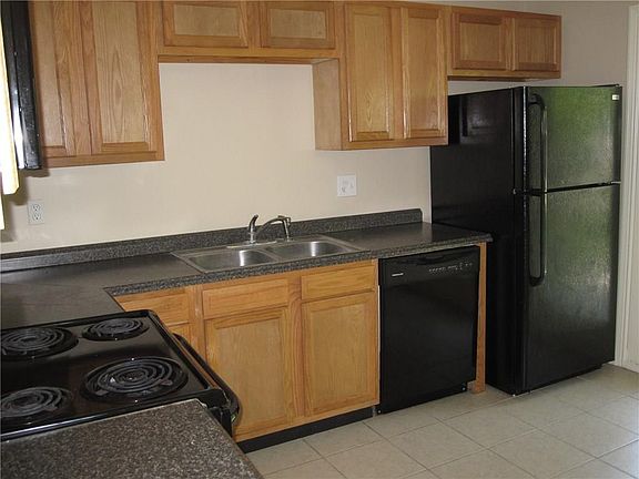 4th image of 3440 Monninger Dr